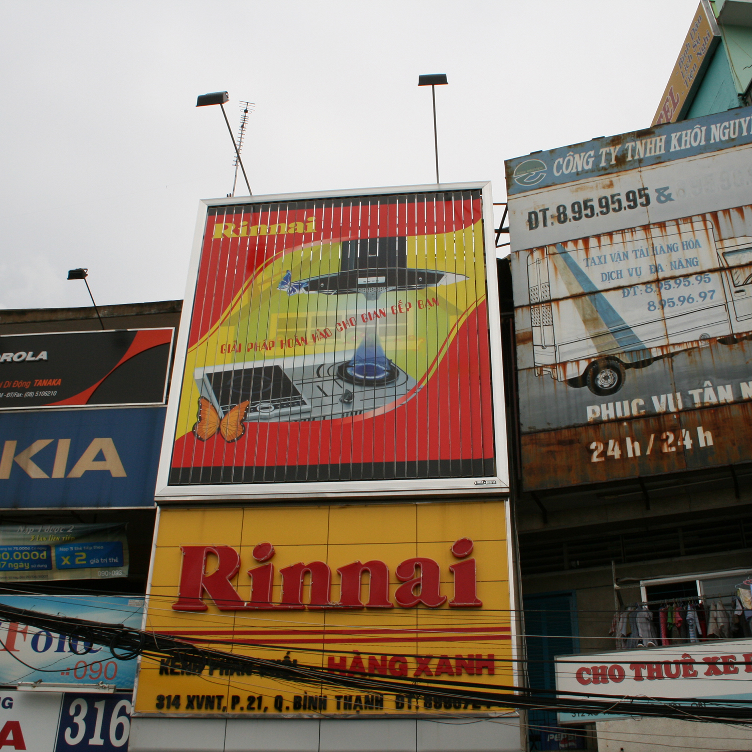 Etiqueta autoadhesiva para exteriores Publicidad Tri-vision Prisma Billboard