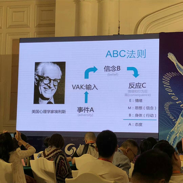 Publicidad de metro Pantalla de video LED fija digital