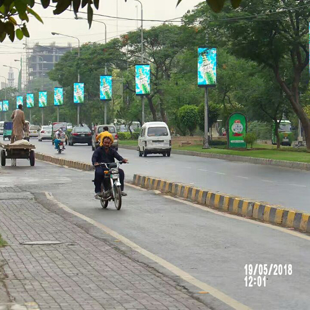 Lámpara de exterior poste LED P6 pantalla digital