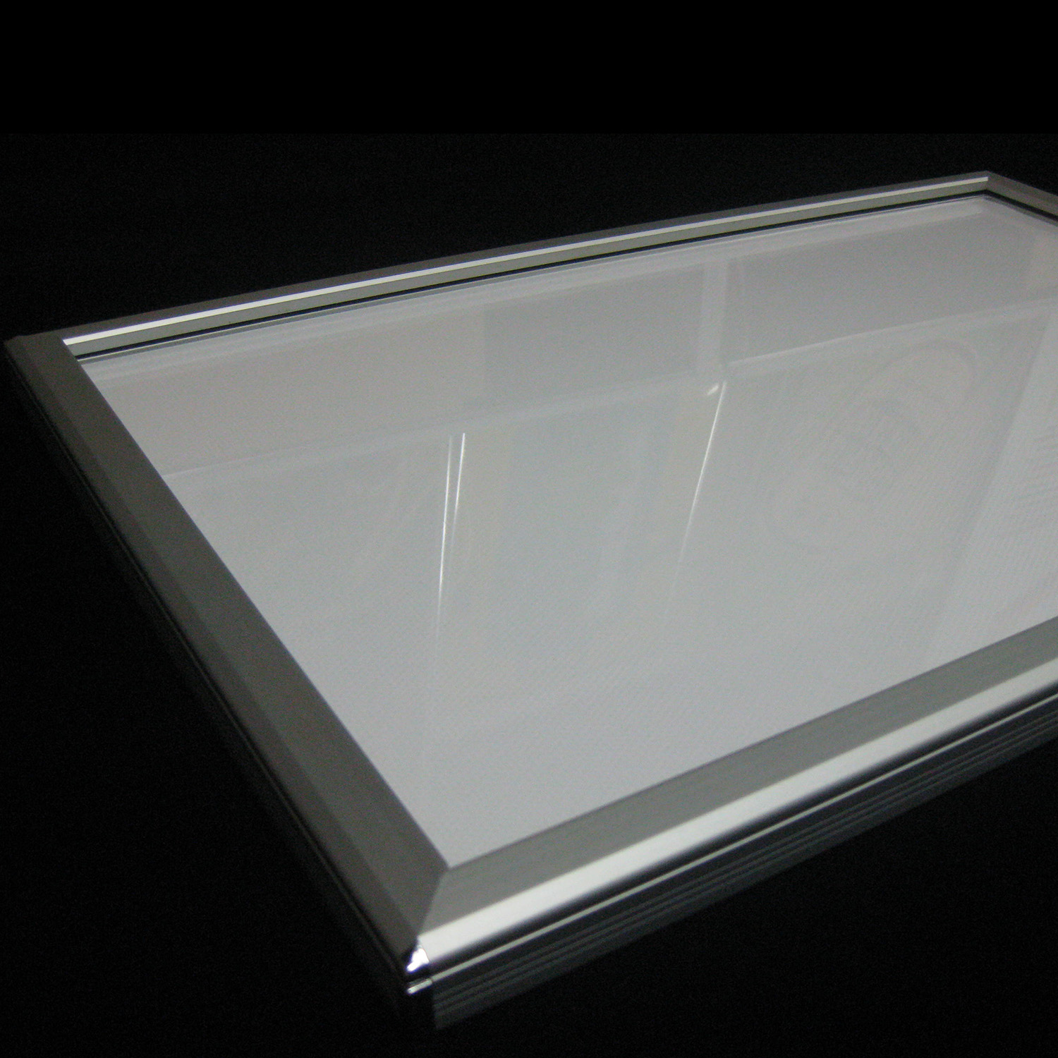 A4 Perfiles de aluminio Marco Snap LED LETLAGE