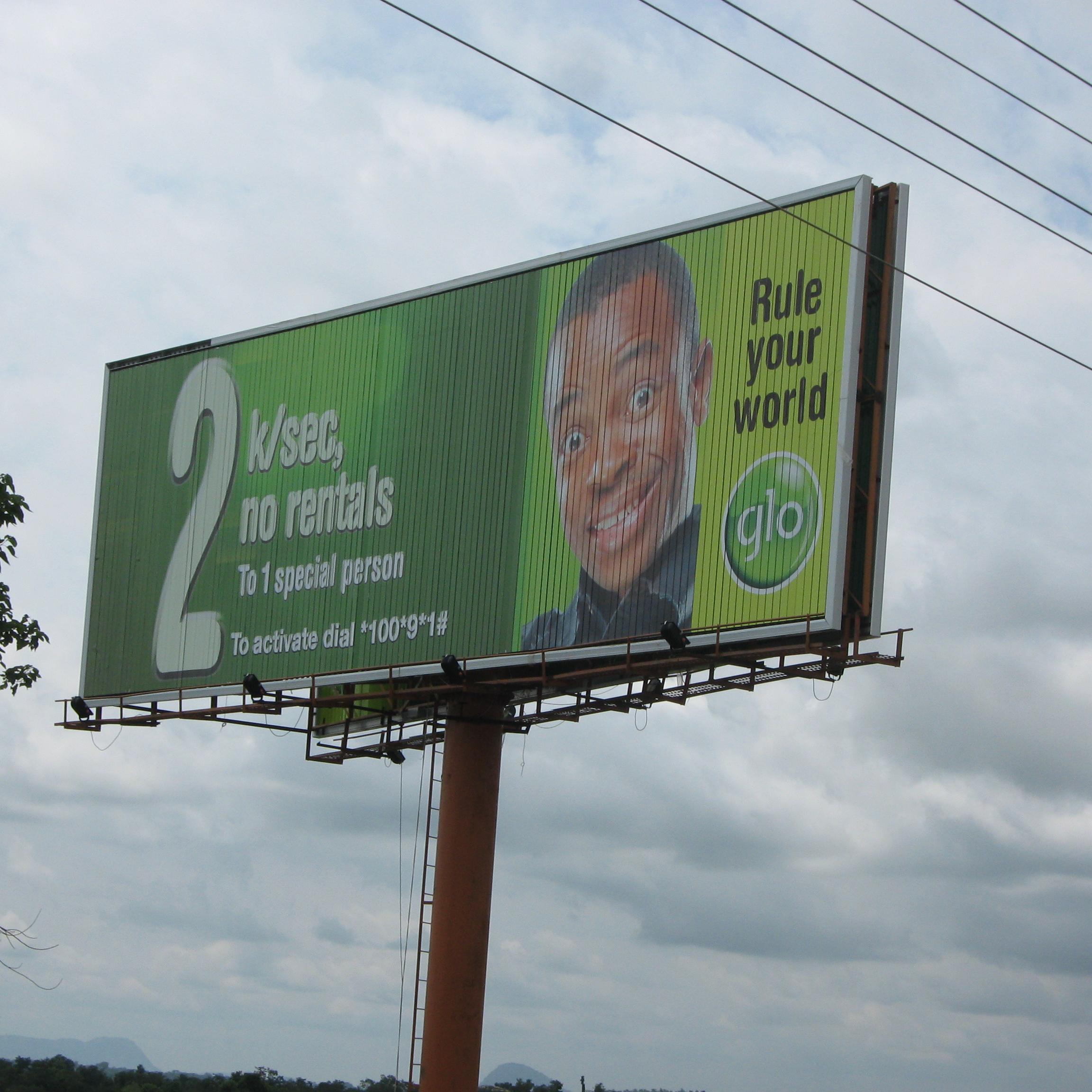 Anuncios Unipole para exteriores Cartelera Trivision giratoria de aluminio de 3 lados